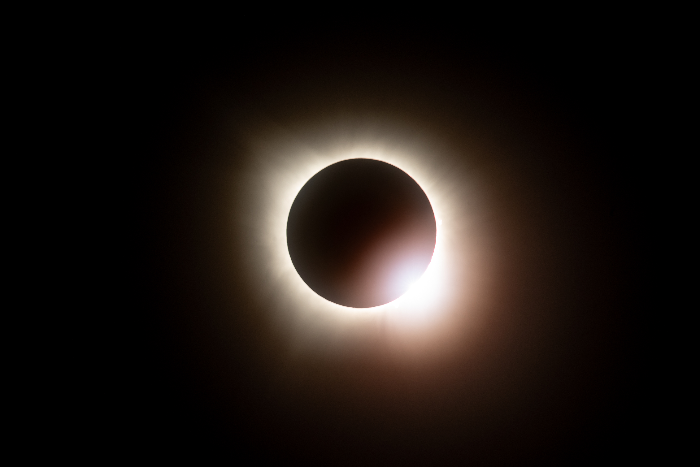 Un'eclissi solare totale